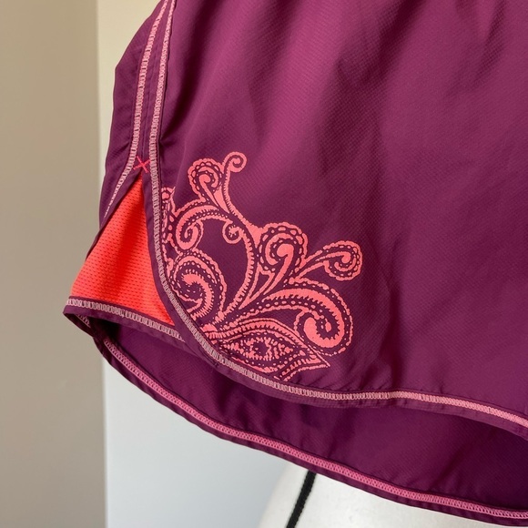 Athleta size M  athletic running lined yoga pull on elastic drawstring short - Picture 3 of 11